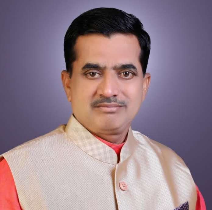 Dr. Basaveshvar Chenage i 